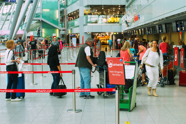 Warteschlange bei Air Berlin