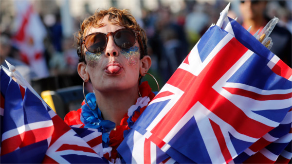 Demonstrantin für den konsequenten Brexit.