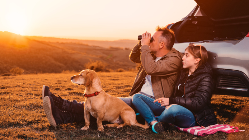 Vater, Tochter, Hund