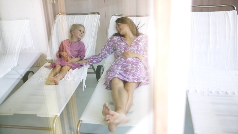 Mutter und Tochter auf Kur