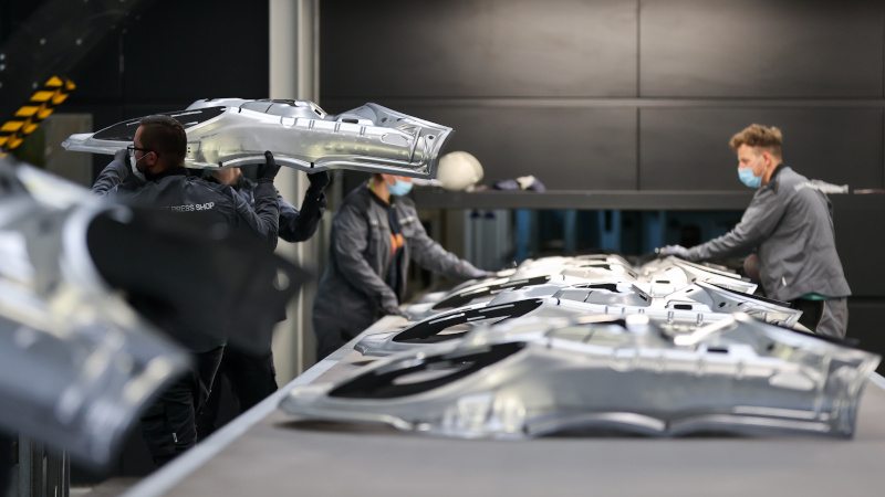 Arbeit im Presswerk