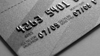 Mastercard & Mastercard Gold: Zu besten Konditionen finden ...